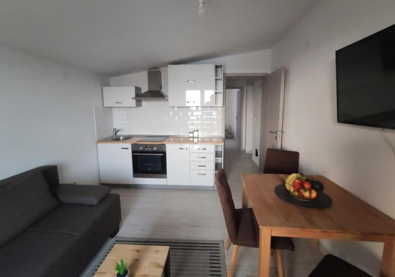 Matej 3 Appartement Zadar Buitenkant foto