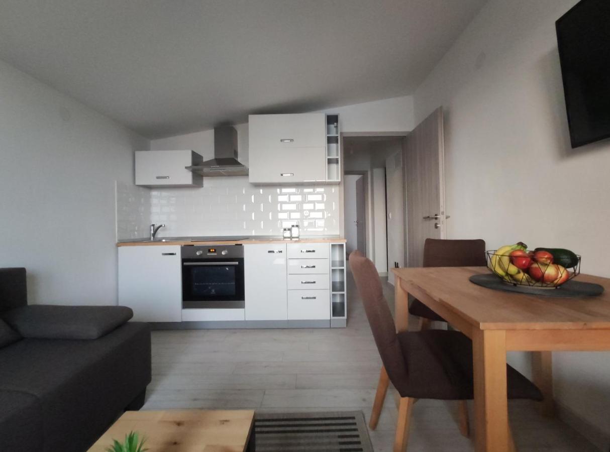 Matej 3 Appartement Zadar Buitenkant foto
