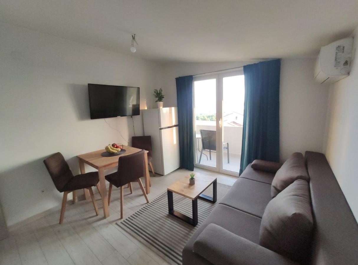 Matej 3 Appartement Zadar Buitenkant foto